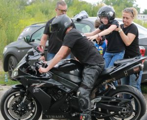 motocykle to gratka dla fanów dwóch kółek, odważni mogli spróbować jazdy, oczywiście tylko jako pasażer